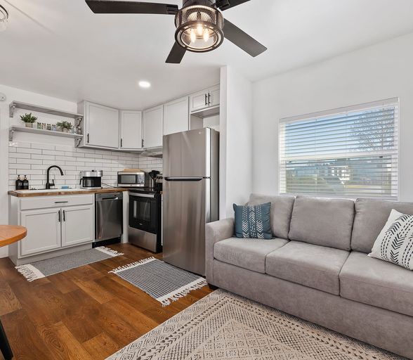 Tiny Tranquility: living space