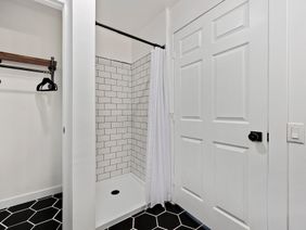 Tiny Tranquility: bathroom