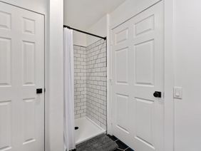 Tiny Tranquility: bathroom