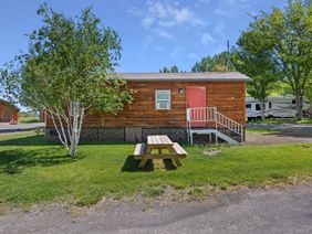 Tiny Tranquility: front of cabin