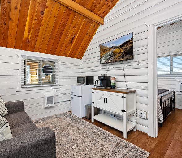 Sunset Canyon: living area